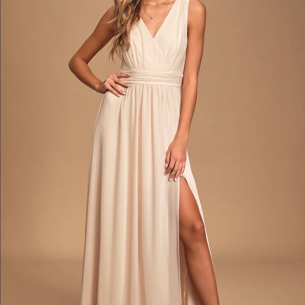 Lulu’s Thoughts of Hue Gardenia Surplice Maxi Dress Size S
